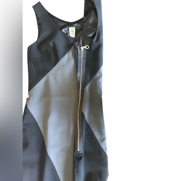 Women’s Abate Black and Gray Diamond Dress Size 12 Side Zip Knee Length - Picture 7 of 10